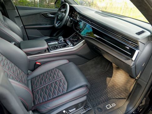 Used 2021 Audi RS Q8 AWD/4WD image 37