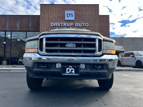 Used 2004 Ford F350 Lariat image 2