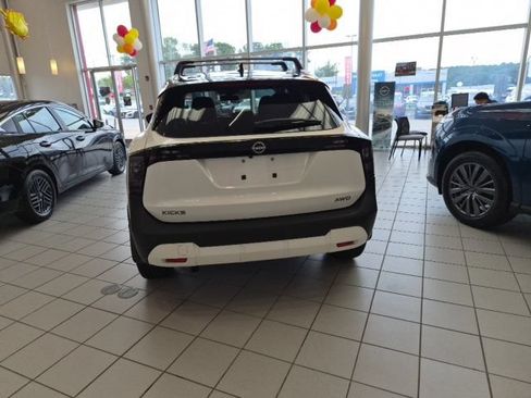 New 2026 Nissan Kicks SV w/ Cold Weather Package AWD/4WD image 6