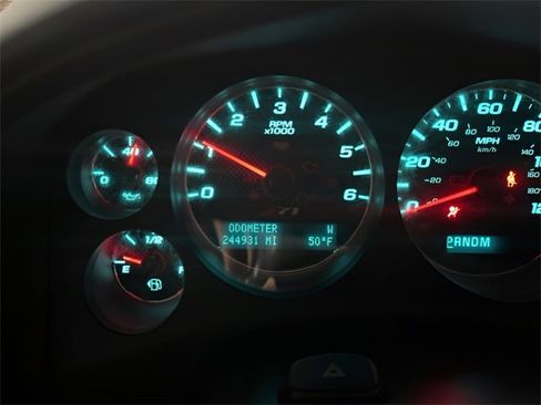 Used 2011 Chevrolet Avalanche LT w/ Luxury Package image 15