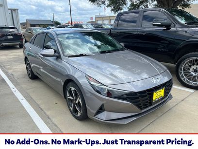Used 2023 Hyundai Elantra SEL w/ Convenience Package