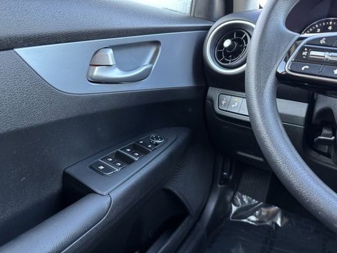 Used 2023 Kia Forte LXS w/ LXS Technology Package image 29