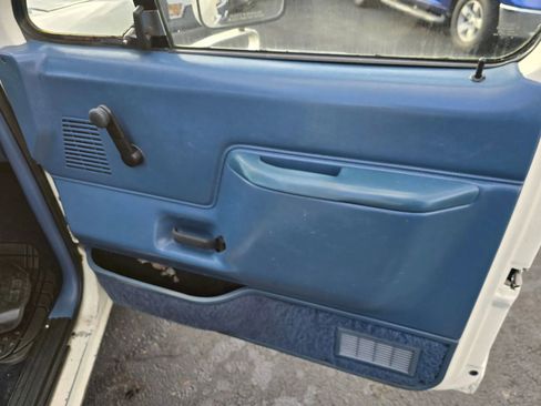 Used 1988 Ford F150 2WD Regular Cab image 13