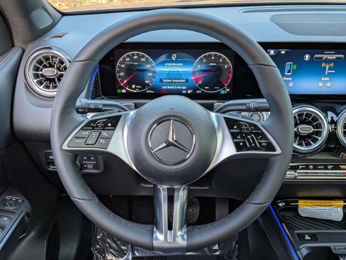 New 2026 Mercedes-Benz GLB 250 image 19