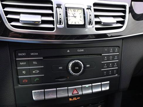 Used 2016 Mercedes-Benz E 350 4MATIC Sedan image 28