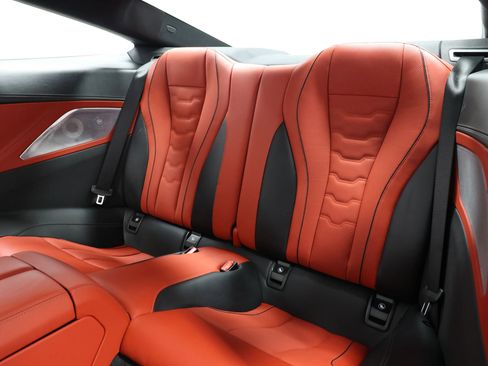 Used 2023 BMW M850i xDrive Coupe image 38