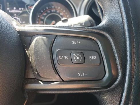 Used 2022 Jeep Wrangler Sport AWD/4WD image 18