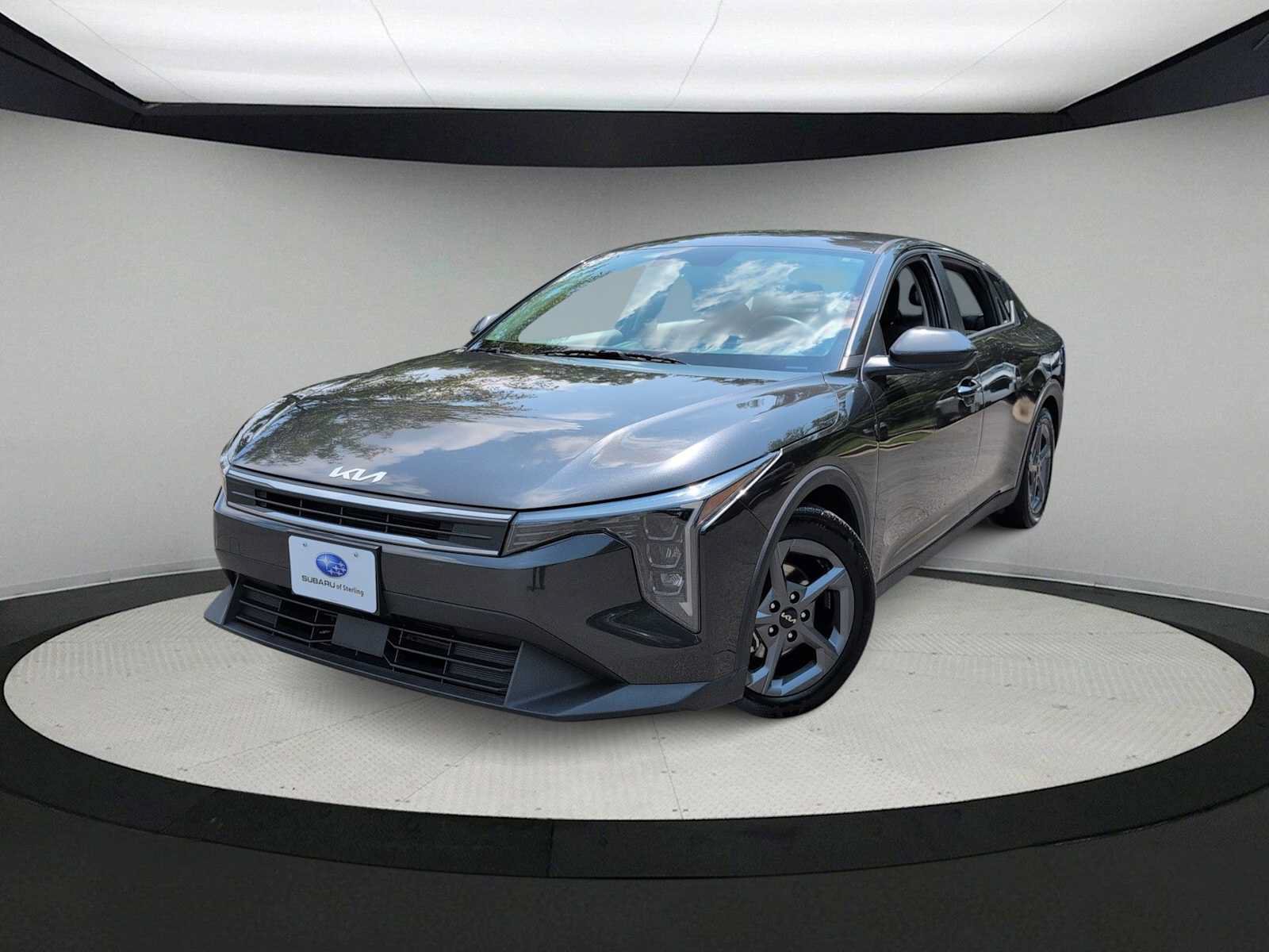 Used 2025 Kia K4 FWD image 1