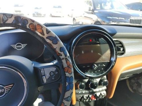 Used 2024 MINI Cooper Convertible w/ Signature Upholstery Package image 10