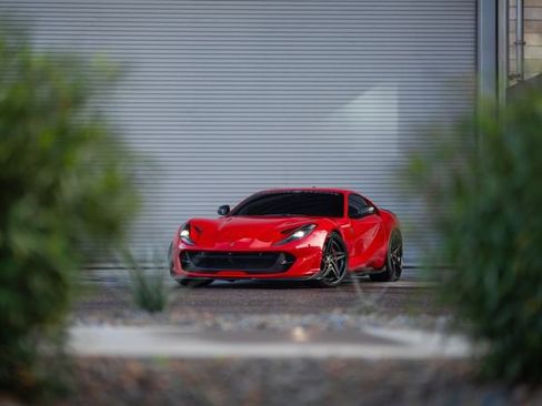 Used 2018 Ferrari 812 Superfast image 4