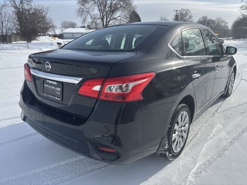 Used 2019 Nissan Sentra S image 3