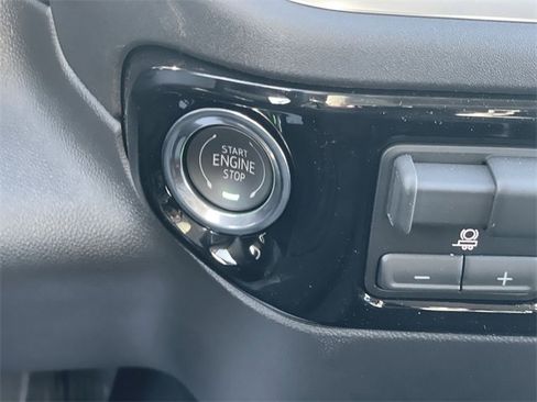 New 2026 GMC Sierra 1500 Elevation image 17