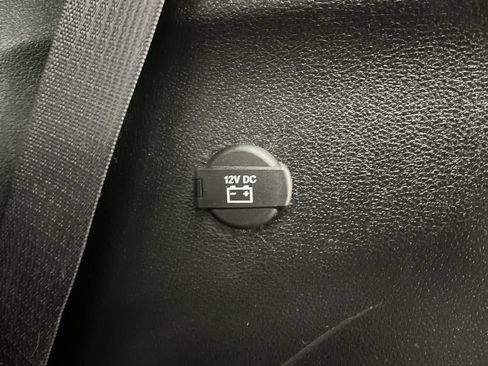 Used 2025 Chrysler Pacifica Select FWD image 30