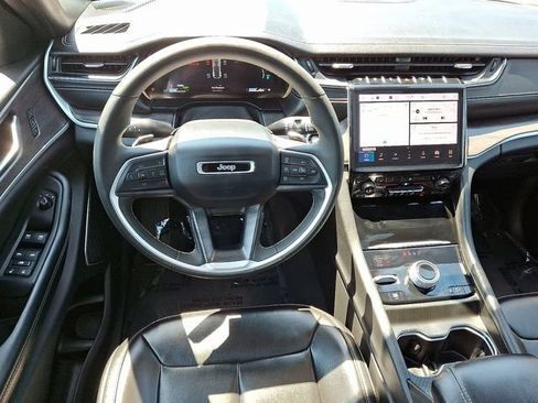 Used 2024 Jeep Grand Cherokee Limited 4xe AWD/4WD image 8