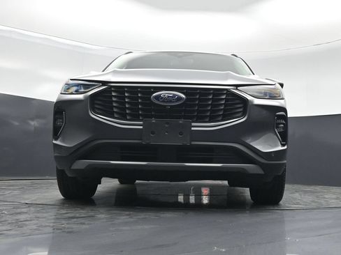 Used 2023 Ford Escape Platinum w/ Premium Technology Package AWD/4WD image 43