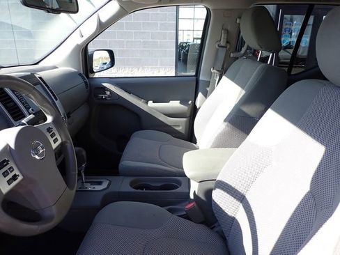 Used 2020 Nissan Frontier SV w/ Midnight Edition Floor Mats image 14