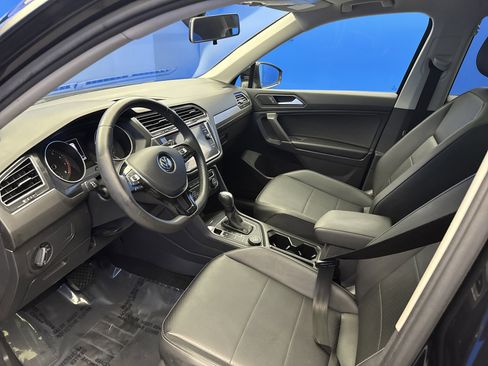 Used 2020 Volkswagen Tiguan SE image 12