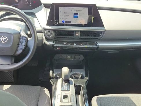 Used 2024 Toyota Prius LE FWD image 20