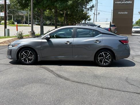 Used 2024 Nissan Sentra SV FWD image 3