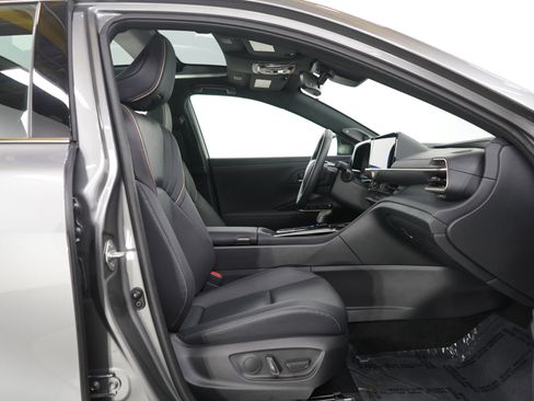 Used 2026 Toyota Crown Limited w/ Advanced Technology Package image 11