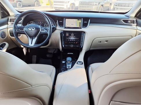 Used 2022 INFINITI QX50 Essential image 18