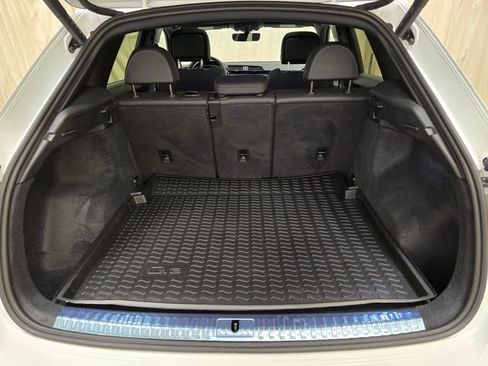 Certified 2025 Audi Q3 2.0T Premium w/ Convenience Package image 37