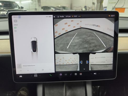 Used 2021 Tesla Model Y Long Range AWD/4WD image 28