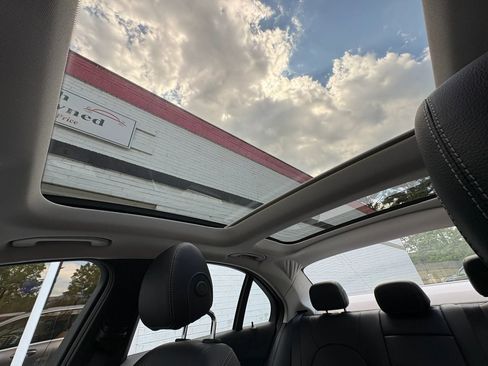 Used 2017 Mercedes-Benz C 300 4MATIC Sedan image 41