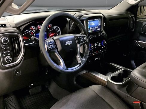 Used 2020 Chevrolet Silverado 1500 LT Trail Boss AWD/4WD image 18
