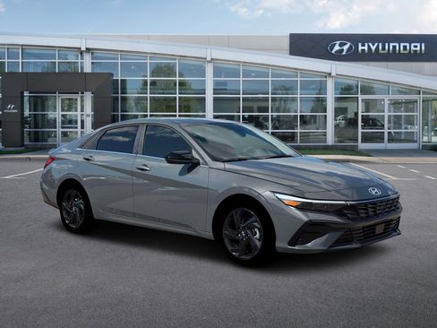 New 2026 Hyundai Elantra SEL Sport Premium FWD image 10