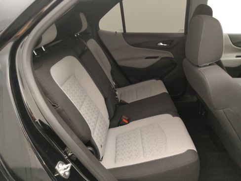 Used 2024 Chevrolet Equinox LS FWD image 19