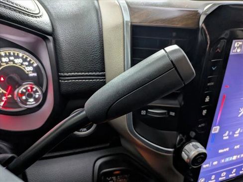 Used 2024 RAM 2500 Laramie image 12