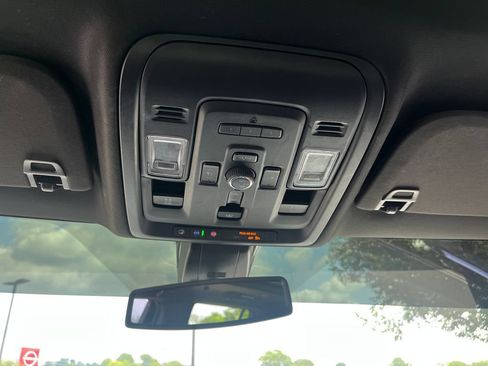Used 2022 GMC Yukon Denali AWD/4WD image 42