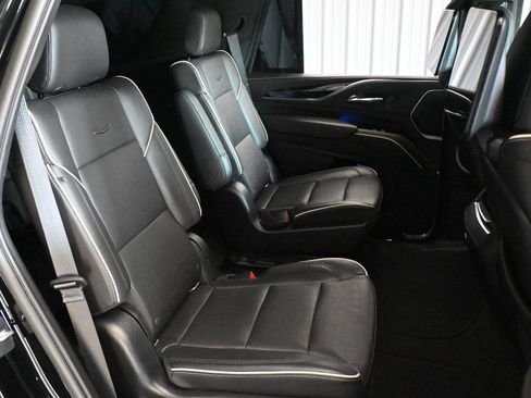 Used 2021 Cadillac Escalade Sport RWD image 23