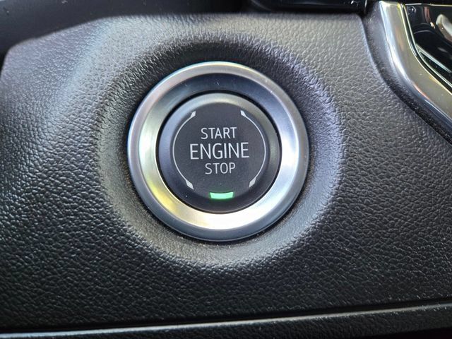 Used 2025 Chevrolet Colorado W/T AWD/4WD image 26
