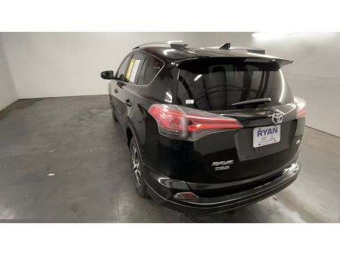 Used 2016 Toyota RAV4 LE image 7