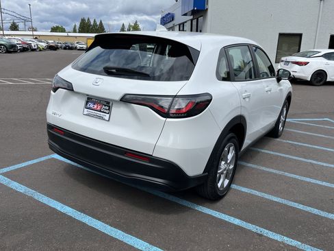 Used 2024 Honda HR-V LX image 5