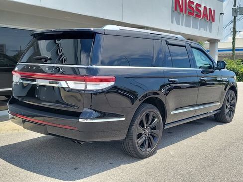 Used 2024 Lincoln Navigator L Reserve AWD/4WD image 8