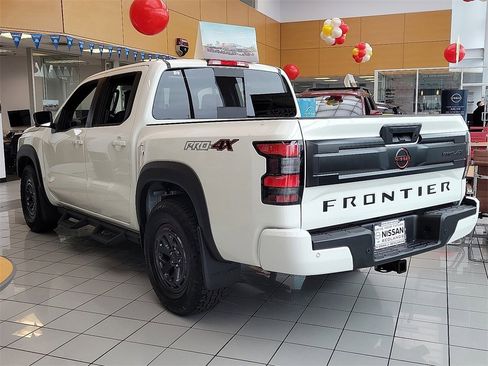 New 2025 Nissan Frontier PRO-4X w/ Pro Premium Package image 2