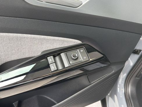 Certified 2024 Volkswagen ID.4 2WD image 14