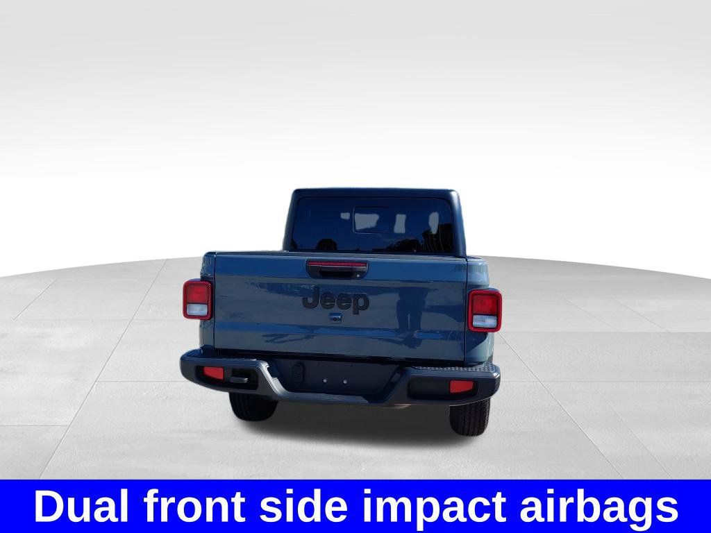 Used 2024 Jeep Gladiator Sport AWD/4WD image 13