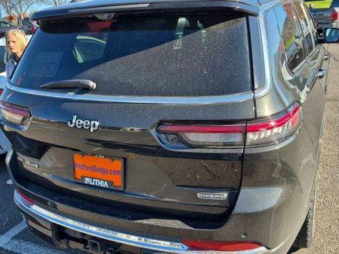 Used 2022 Jeep Grand Cherokee L Overland w/ Advanced Protech Group III image 4