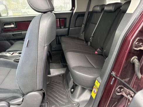 Used 2007 Toyota FJ Cruiser 4WD image 28