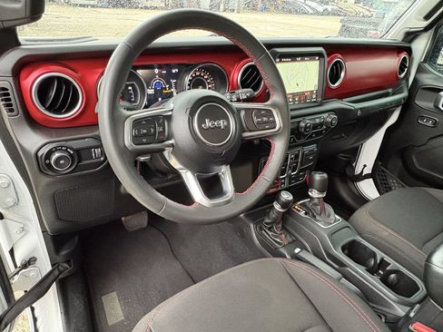 Used 2023 Jeep Wrangler Unlimited Rubicon AWD/4WD image 14