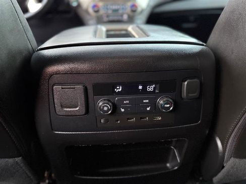 Used 2019 GMC Yukon XL Denali w/ Denali Ultimate Package image 25