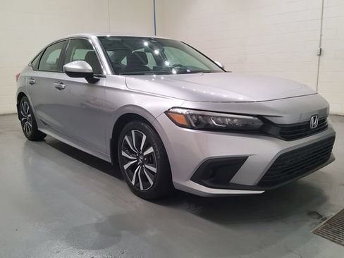 Used 2023 Honda Civic EX image 2