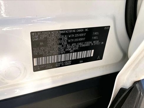 Used 2023 Toyota RAV4 LE image 32