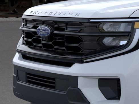 New 2026 Ford Expedition Active image 24