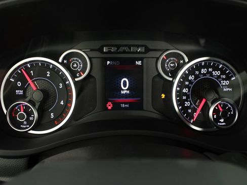 New 2026 RAM 3500 Big Horn AWD/4WD image 11