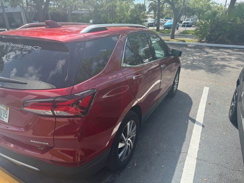 Used 2024 Chevrolet Equinox Premier image 4